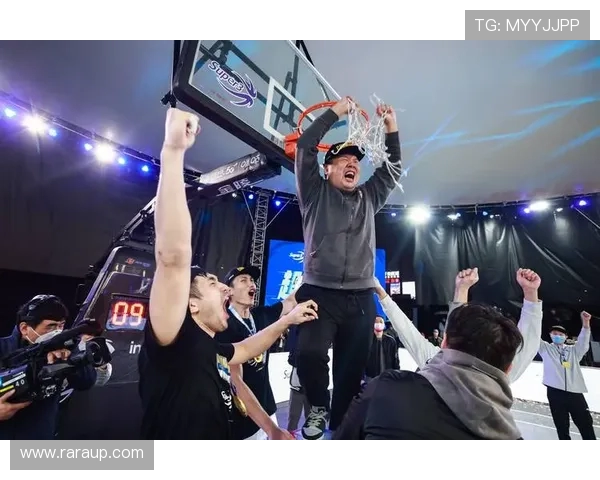 唐才育盛赞金牛底蕴 誓助球队卫冕再攀高峰 唐才育盛赞金牛底蕴 誓助球队卫冕再攀高峰